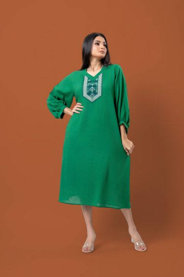 Emboridery Detailed Puff Sleeve Midi Dress