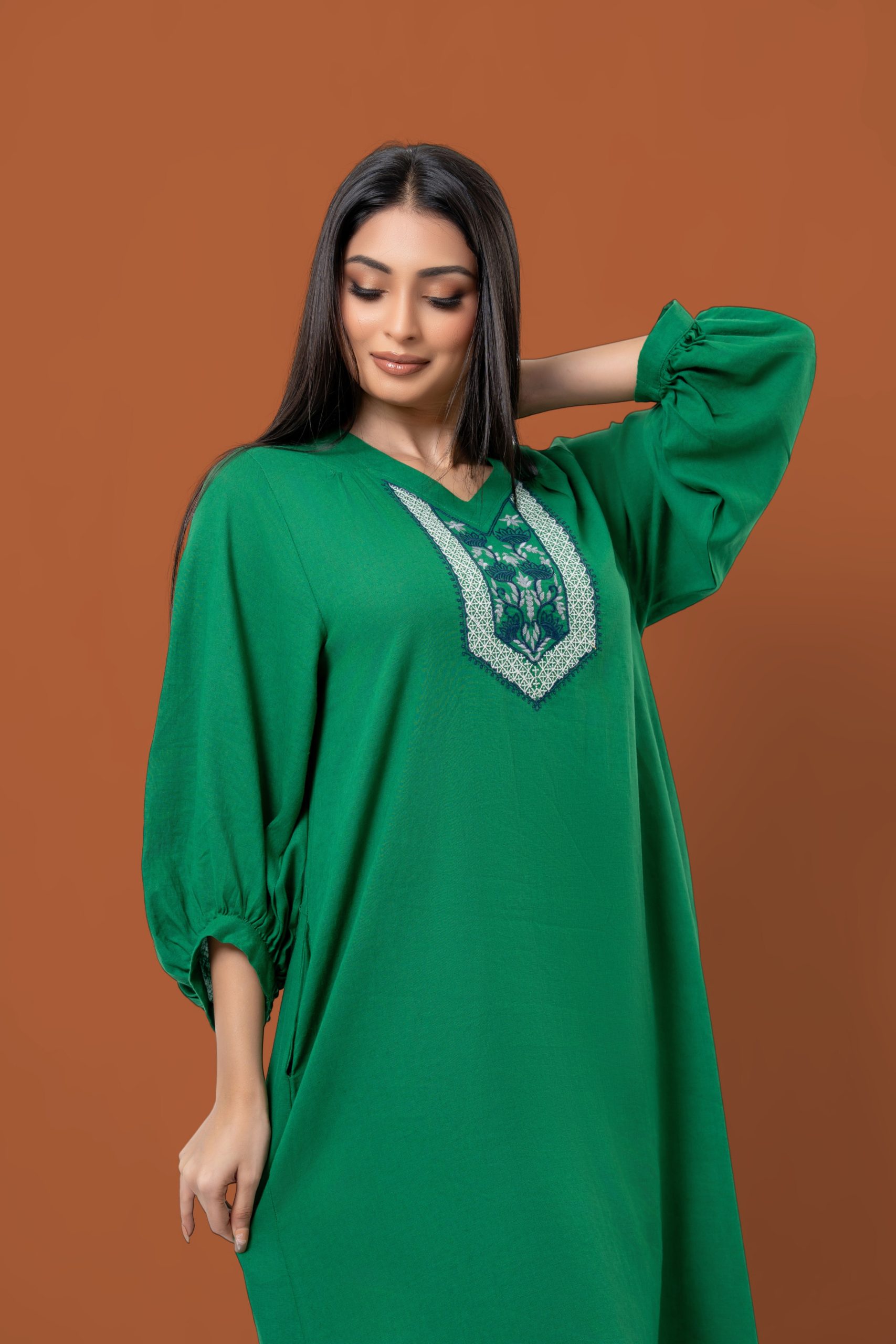 Emboridery Detailed Puff Sleeve Midi Dress - Image 5