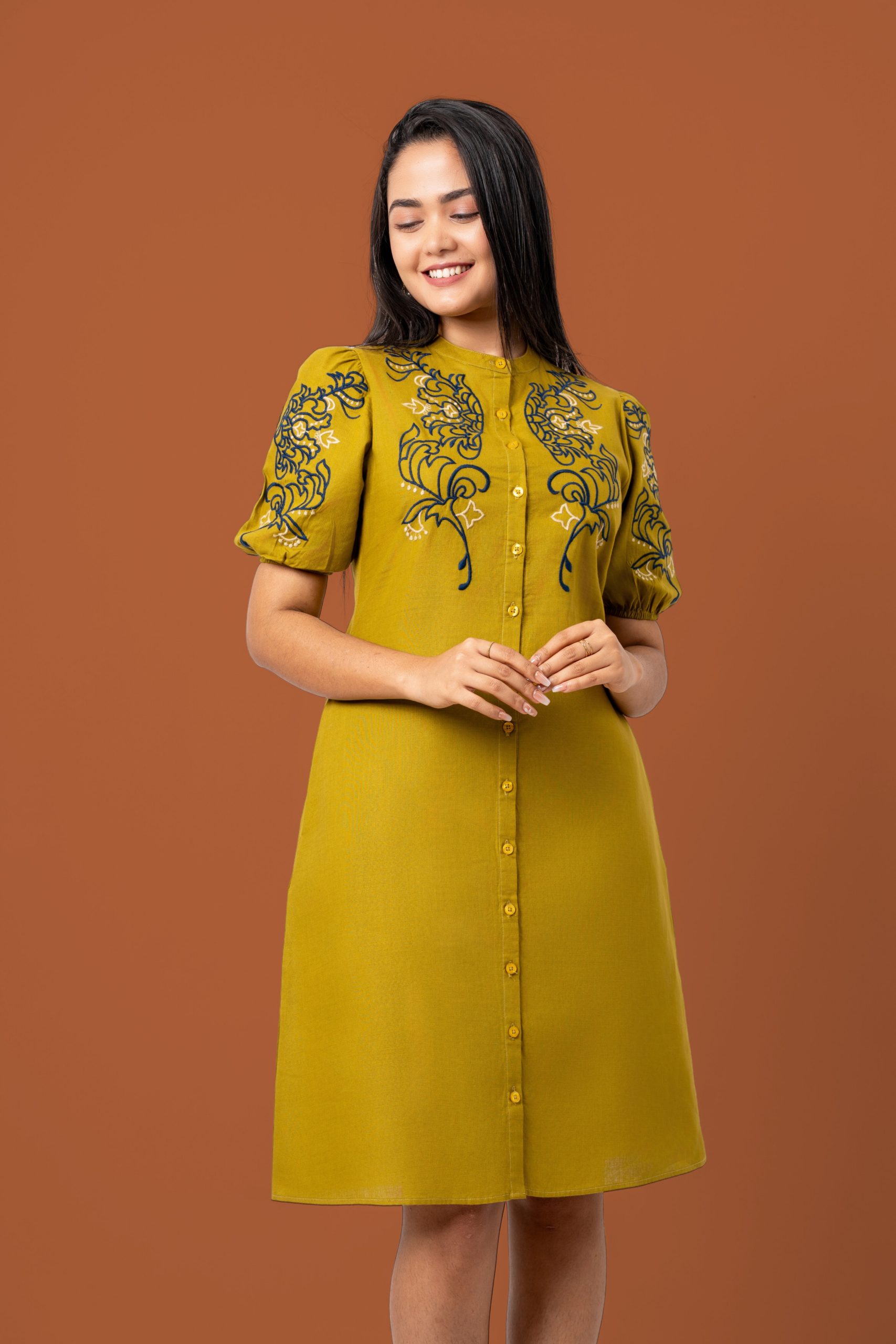 Embroidered Puff Sleeve Short Dress - Image 2