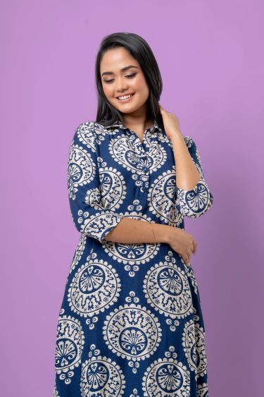 Damask Patterned Front Slit Detail Maxi Dress