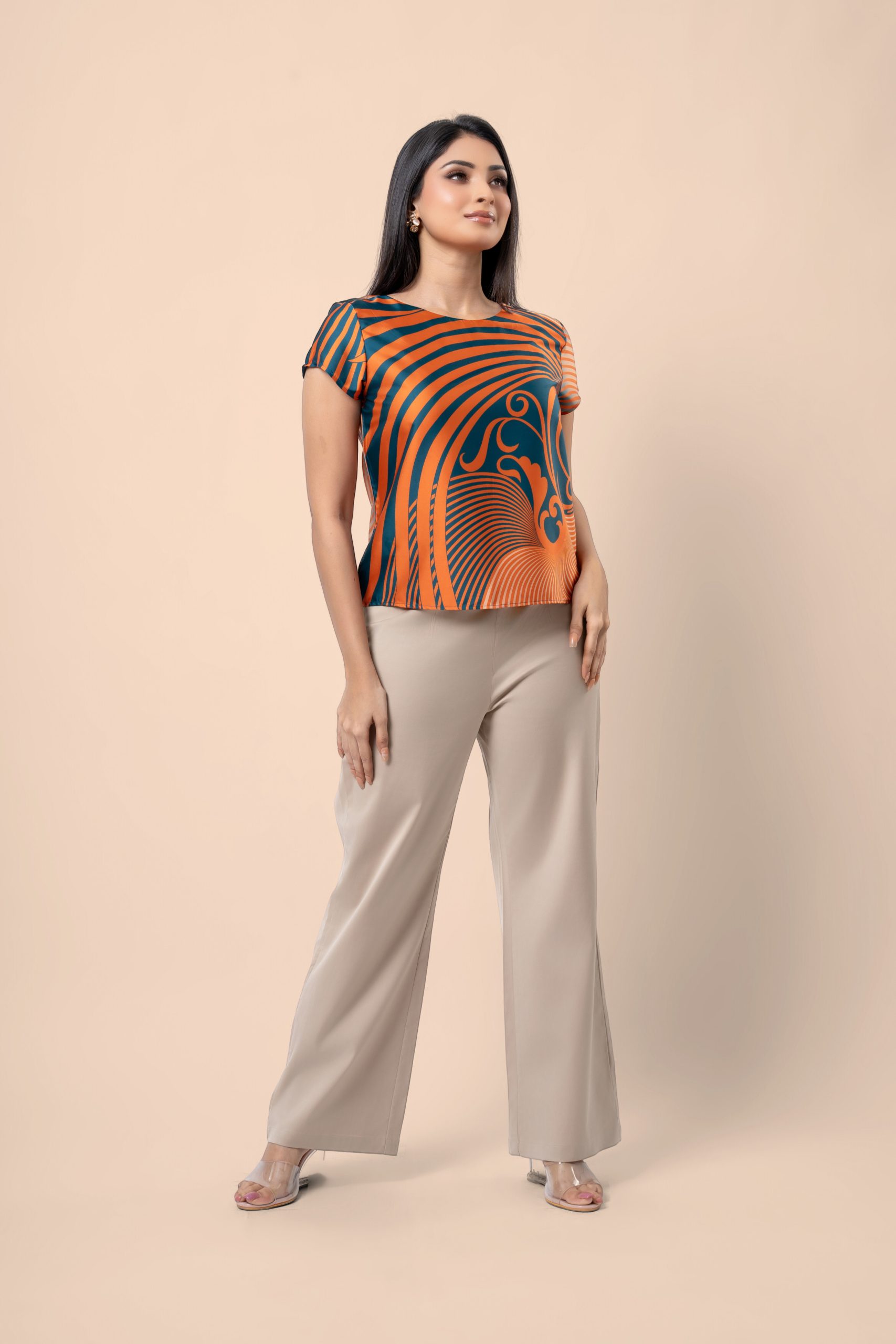 Abstract Patterned Short Sleeve Blouse - Image 4