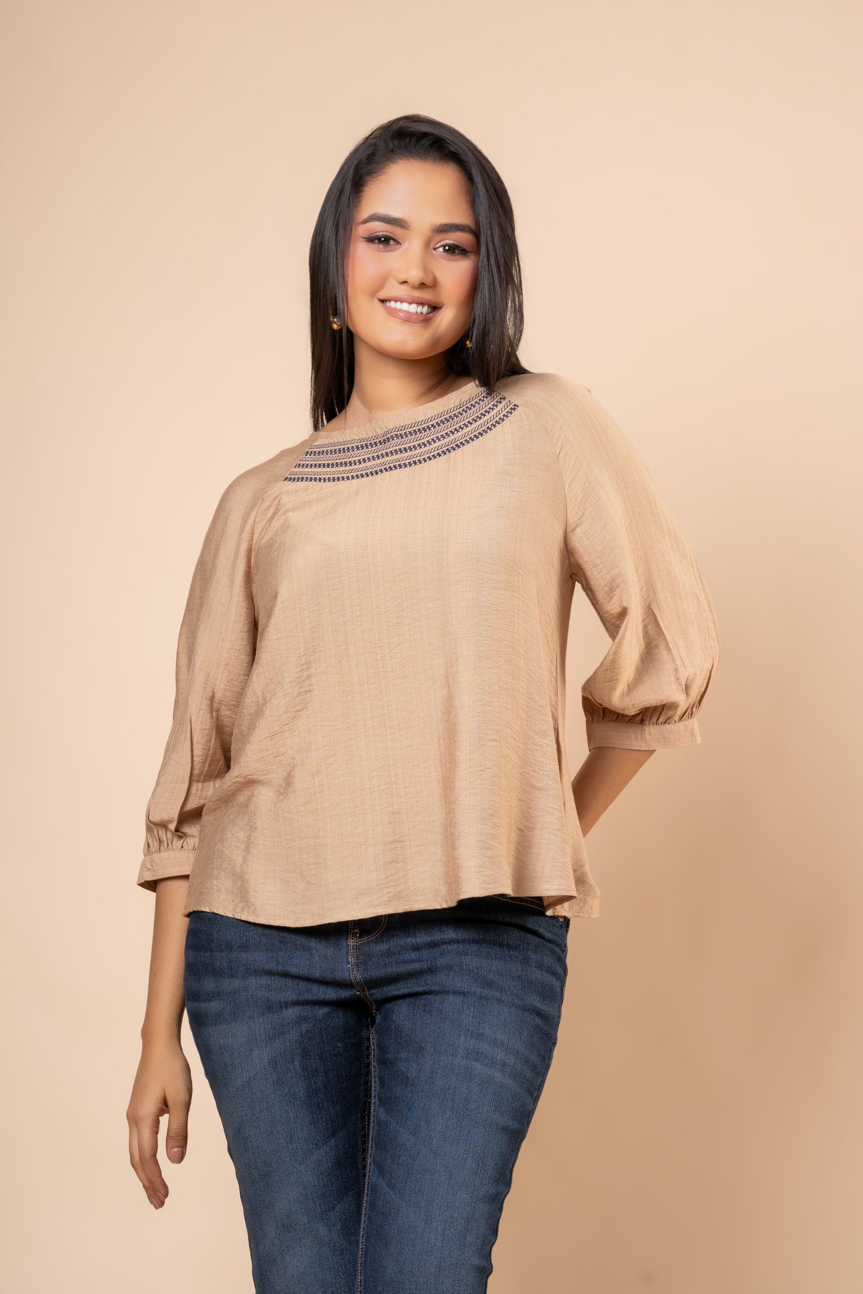 Embroidery Detail Puff Sleeve Blouse2