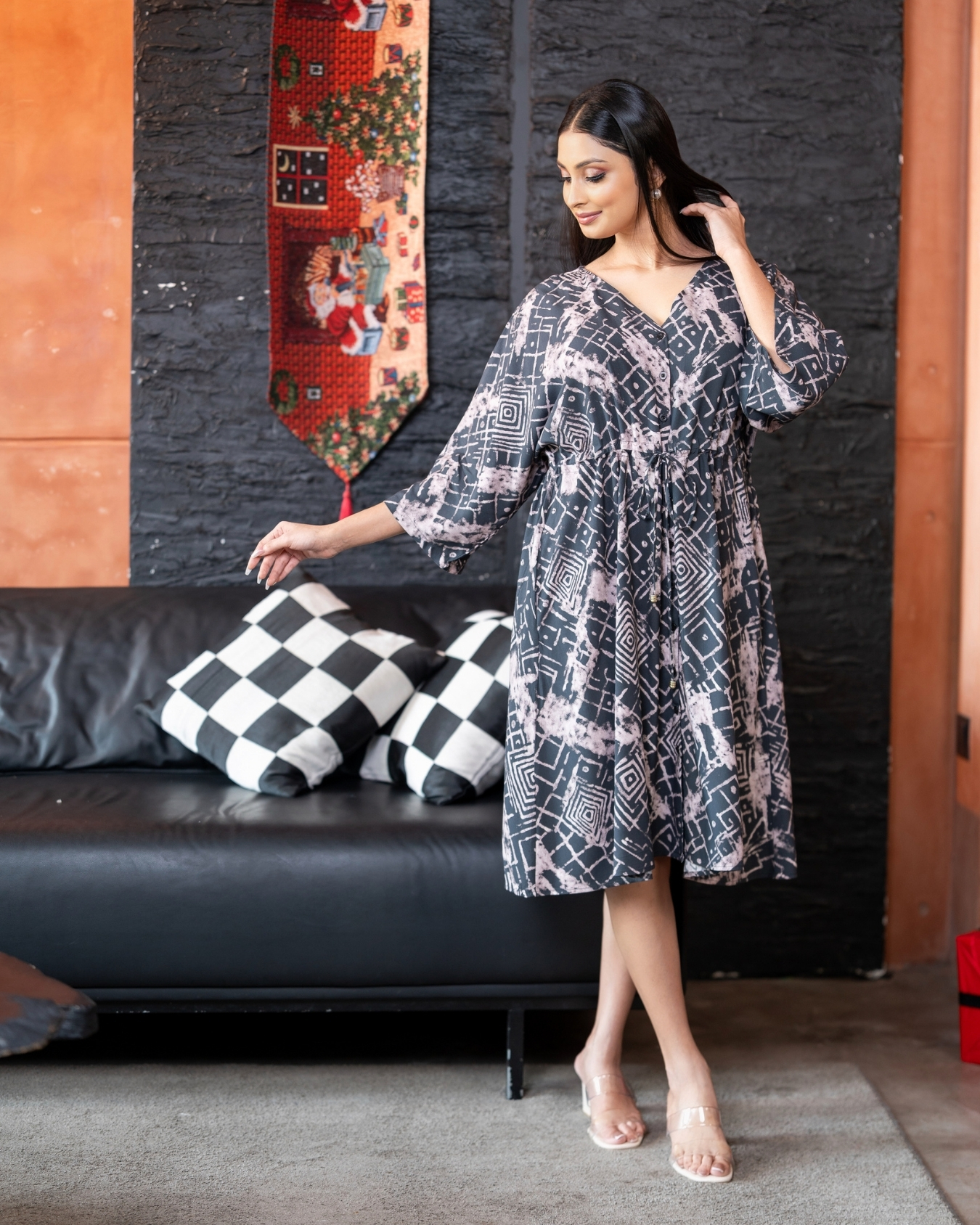 Button-Down Front Gathered Tie-Up Short Dress - Image 4