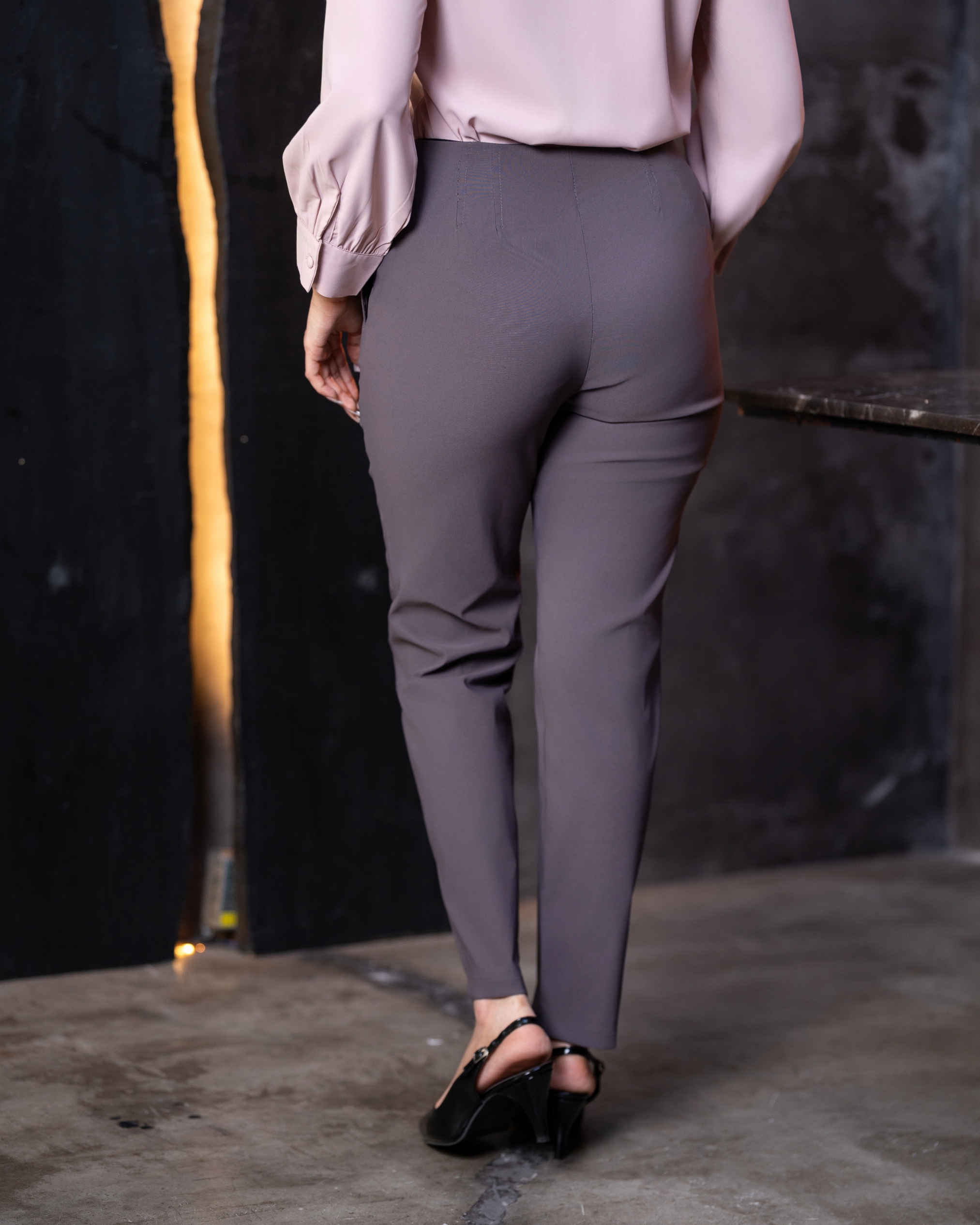 Dart Detail High-Waisted Pants - Image 5