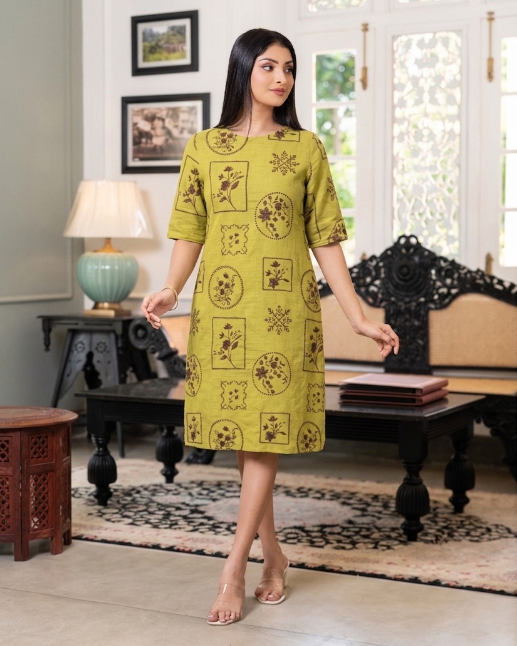 Floral Motif Embroiderd Short Dress - Image 2