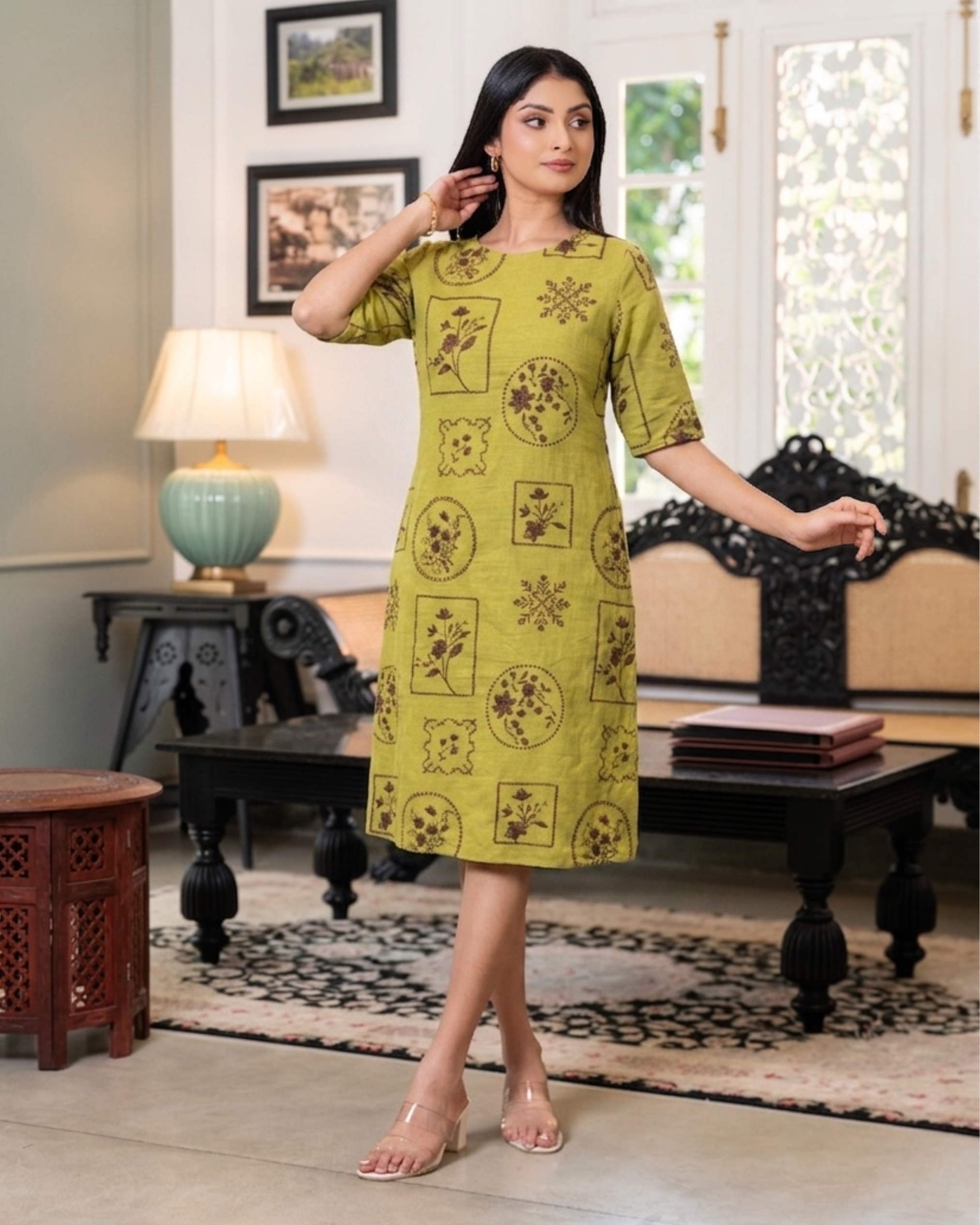 Floral Motif Embroiderd Short Dress - Image 3