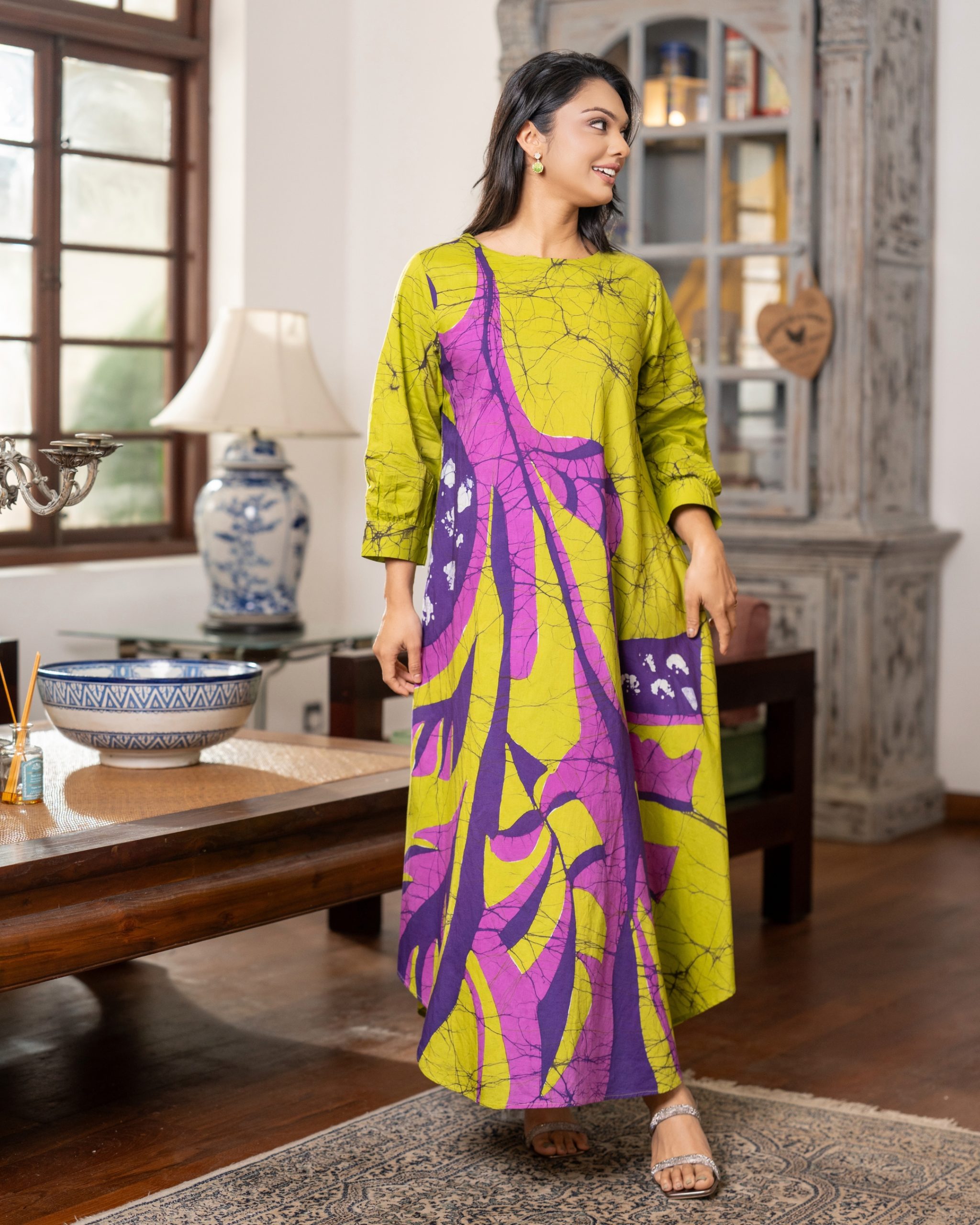 Abstract Leaf Batik Maxi Dress - Image 3