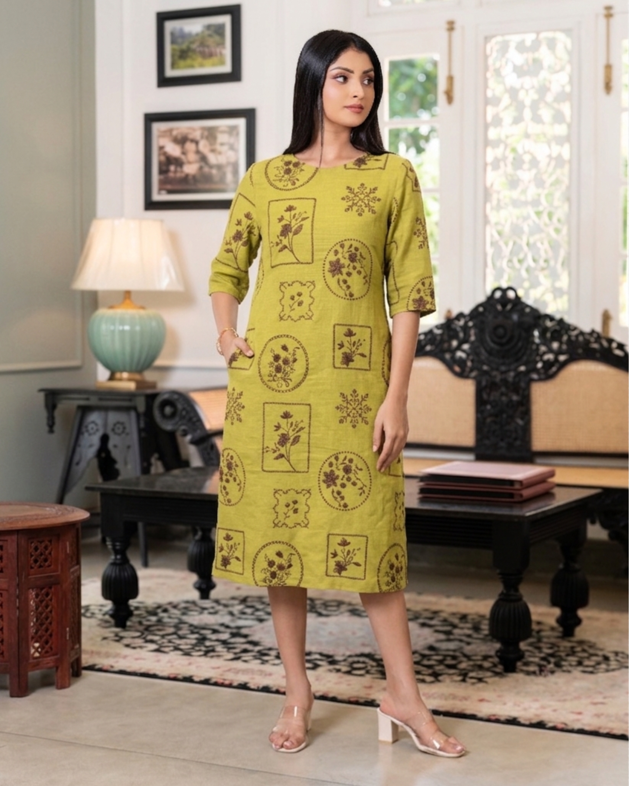 Floral Motif Embroiderd Short Dress - Image 5