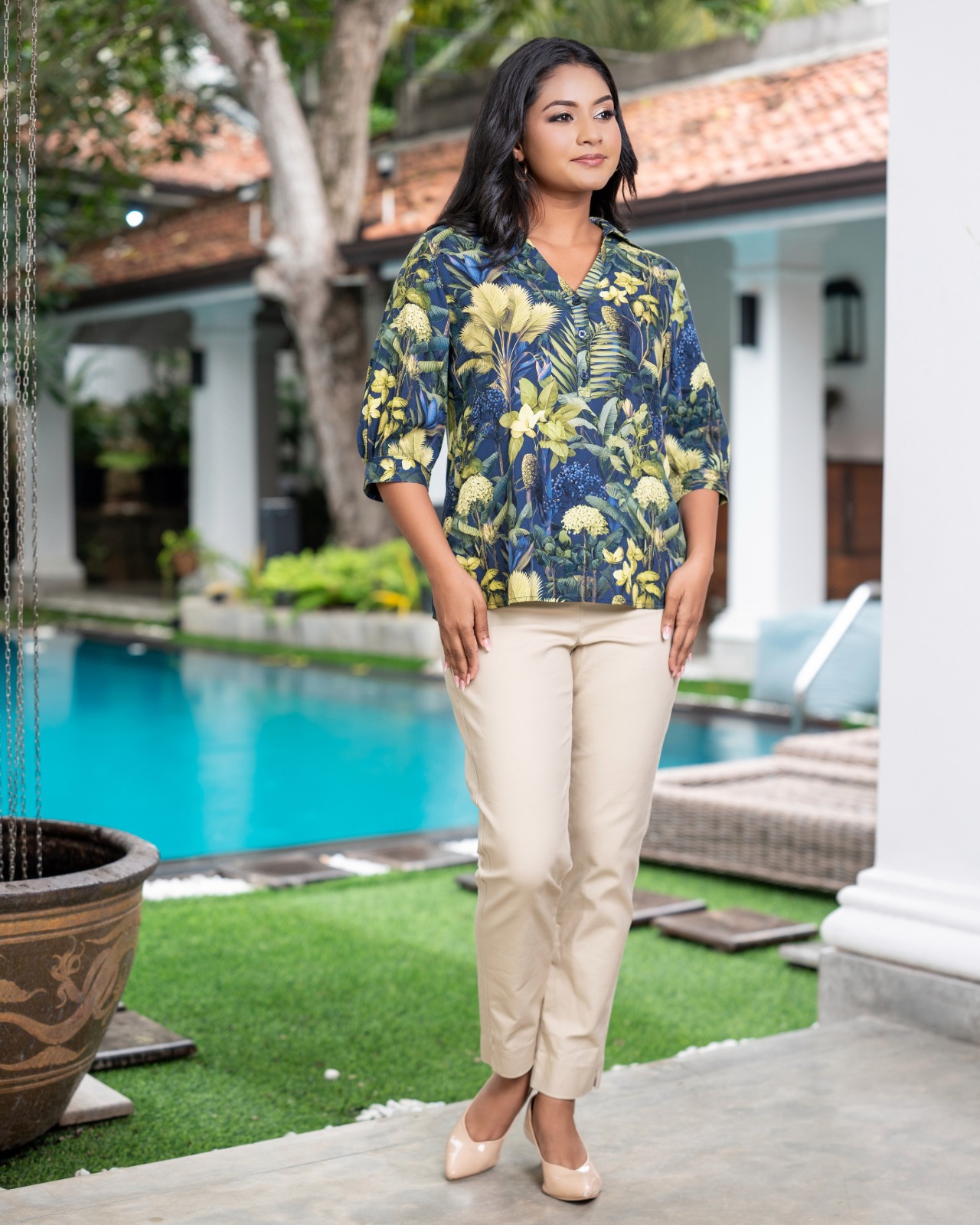 Short Sleeve Tropical Printed Blouse - Image 5