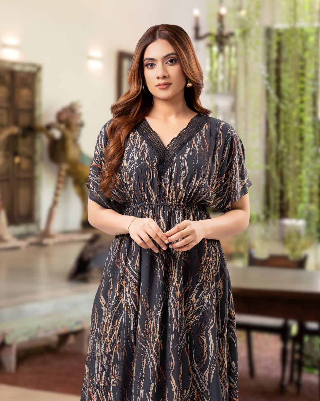 Elastic Empire Waist Short Dress with Lace Neck Detail - Image 4